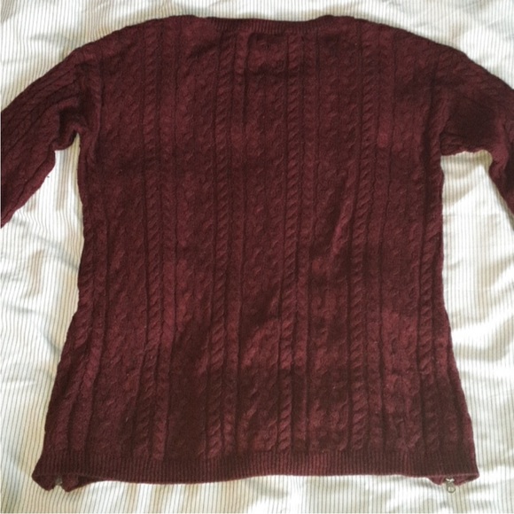 AE Maroon Sweater - Picture 6 of 7